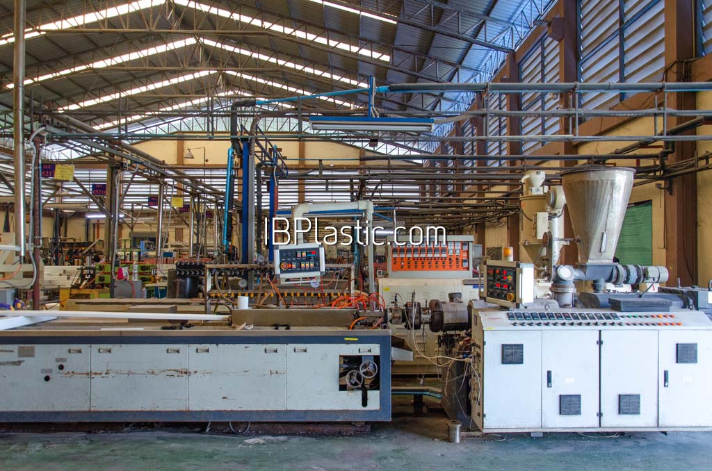 โรงงานพลาสติก เครื่องรีดพลาสติก (Plastic Extrusion)