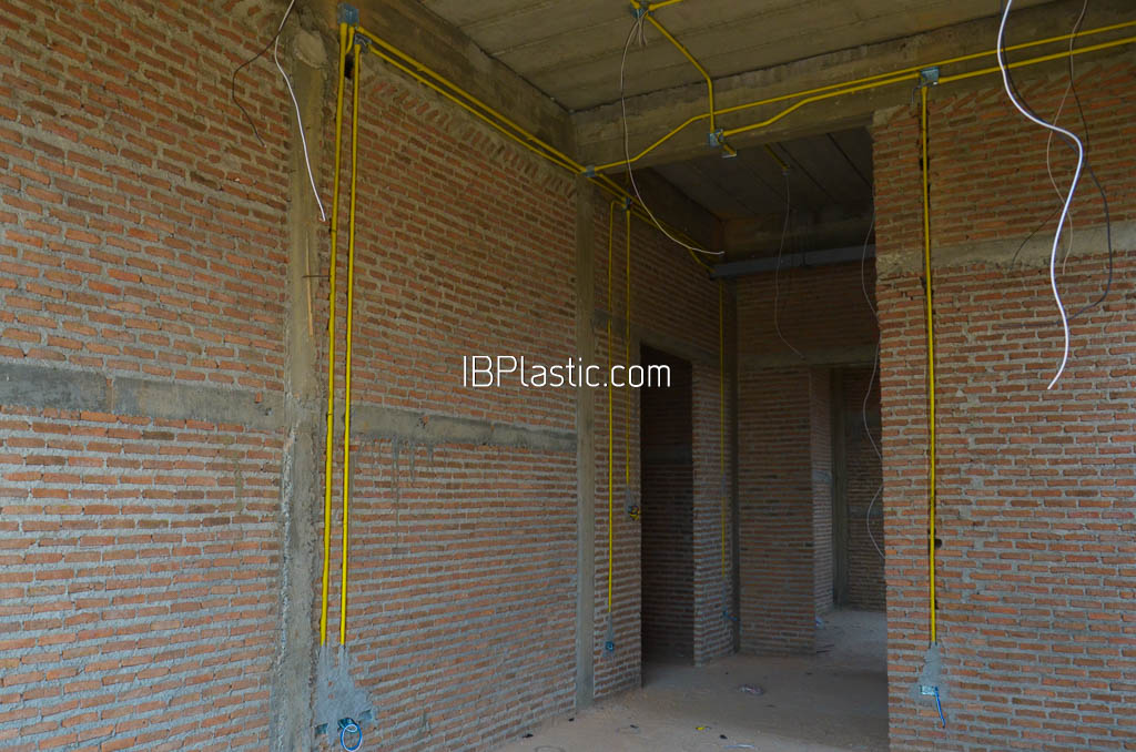 ท่อร้อยสายไฟพีวีซี (PVC Conduit)